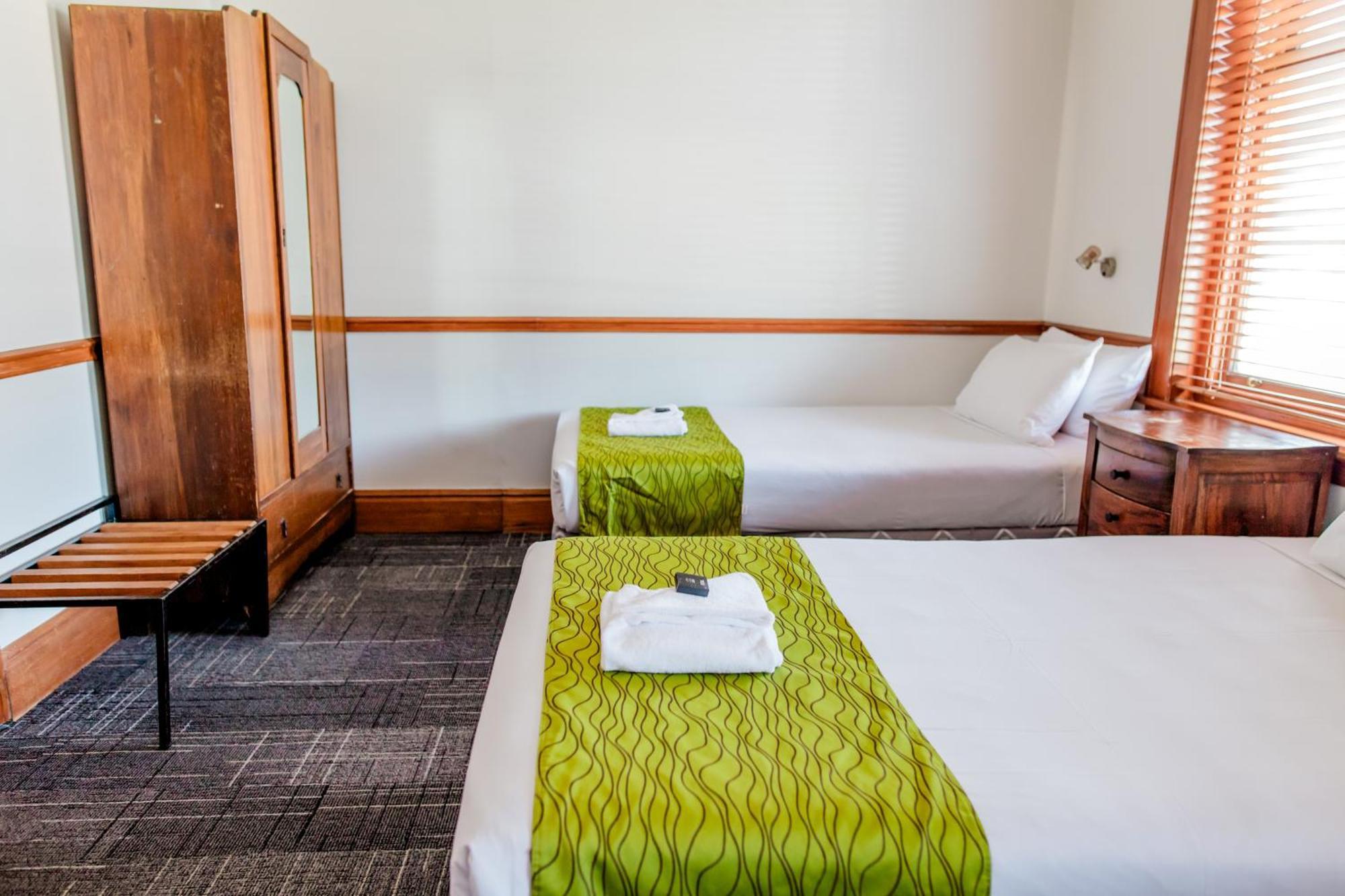 The Cambridge Hotel & Backpackers Wellington Exterior foto